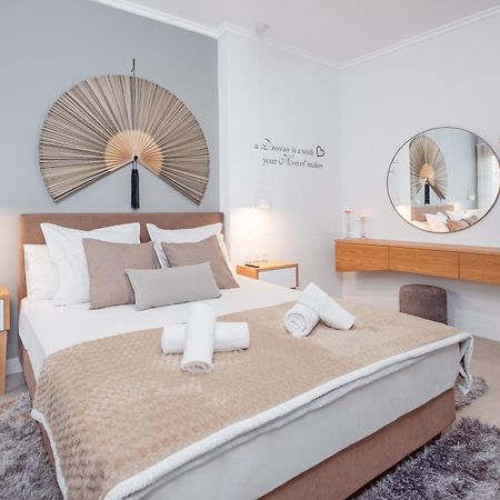Singer Suites Kalamata - Luxury Suites Ngoại thất bức ảnh