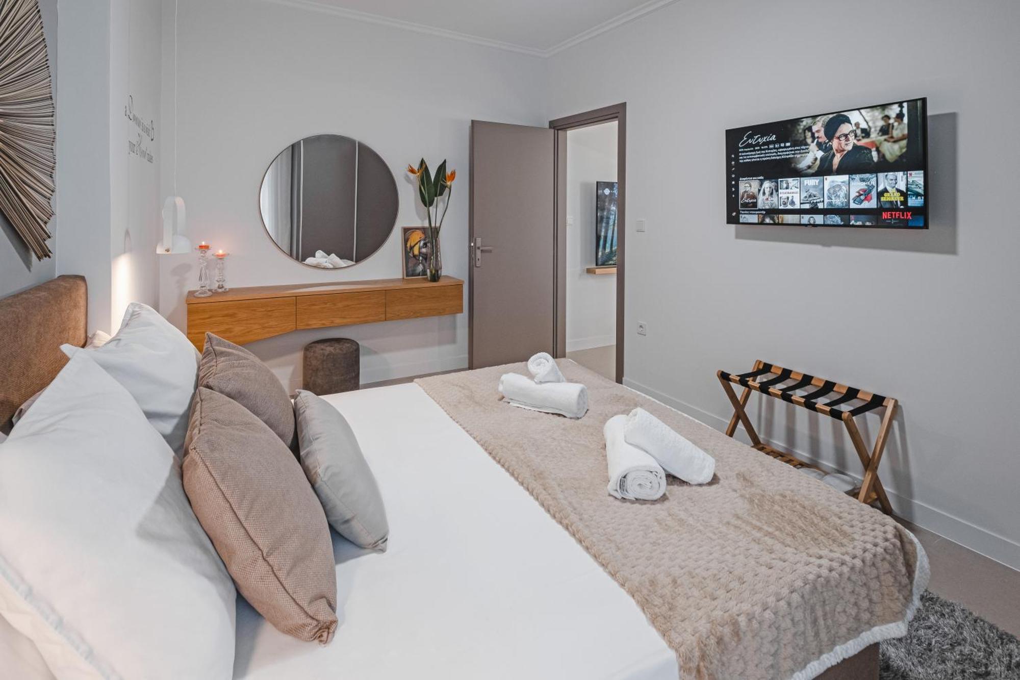 Singer Suites Kalamata - Luxury Suites Ngoại thất bức ảnh